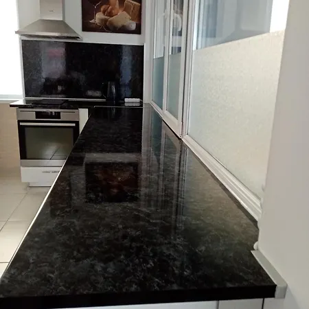 Victoria House Apartment