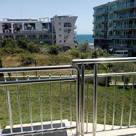 Victoria House Apartment